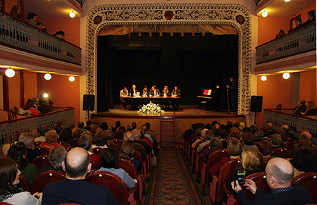 Foto de Villafranca del Bierzo nomina su teatro