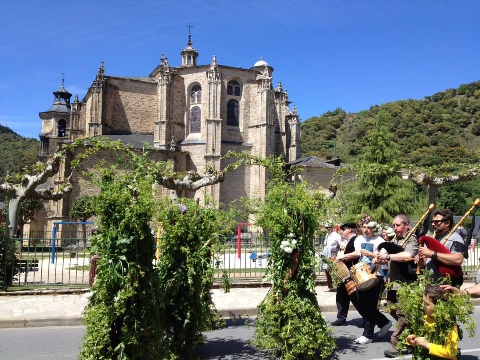 Foto de Horario Iglesias y Museo de Ciencias Naturales del 1 al 5 de Mayo