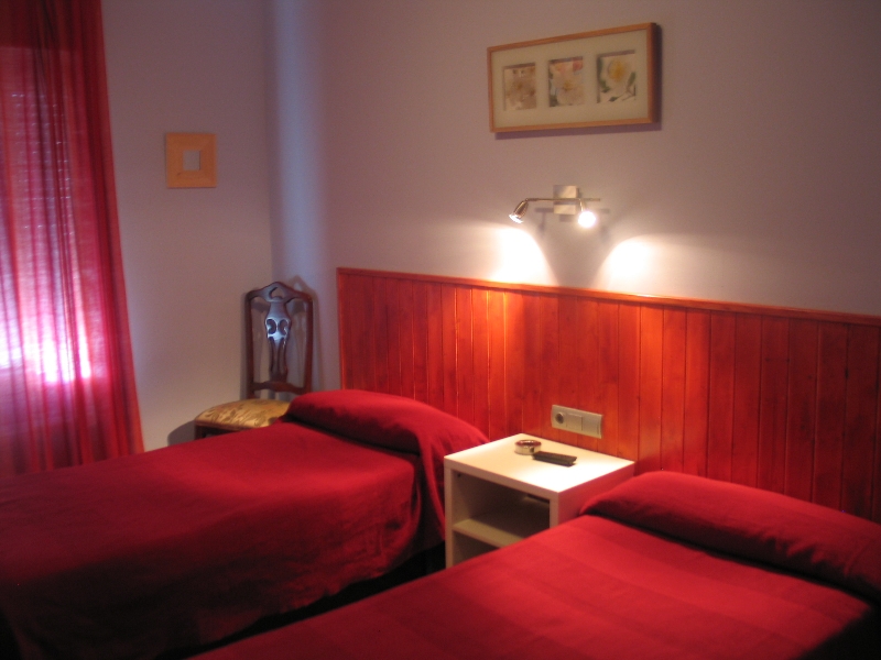 HOSTAL EL CRUCE*