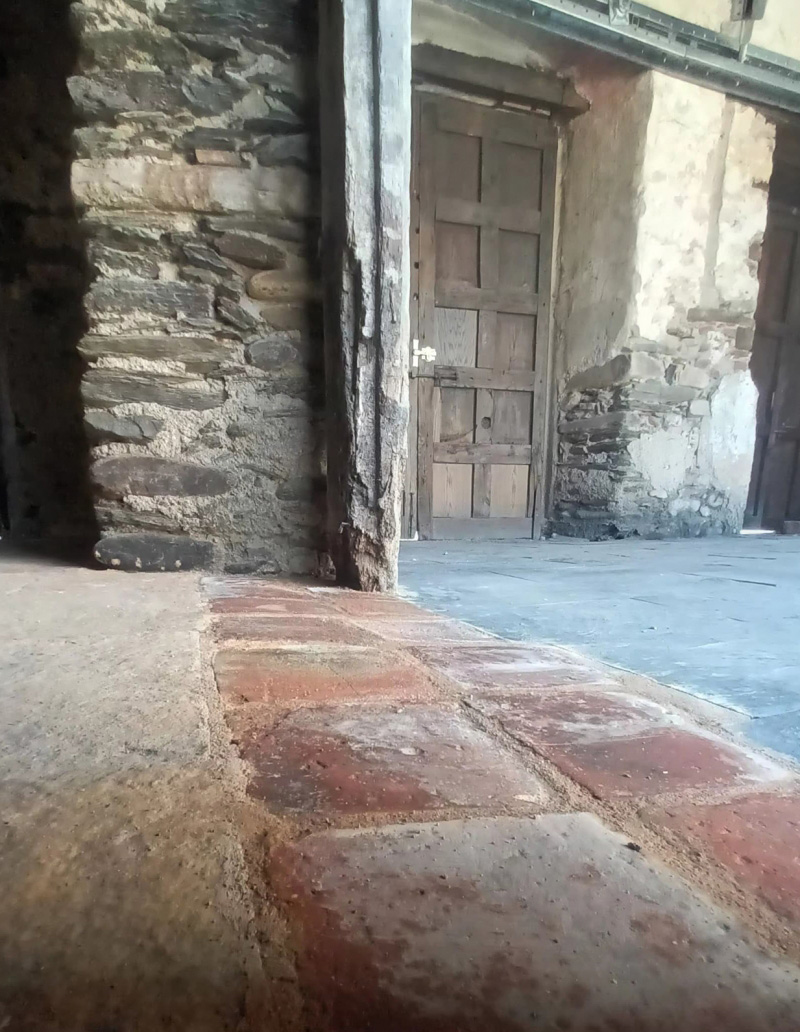Foto de El Jardín Romántico de Villafranca del Bierzo recupera parte del suelo original de la Casa Gil