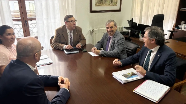 Foto de La Junta presentará antes de fin de año un estudio técnico sobre el acceso al puente medieval de Villafranca